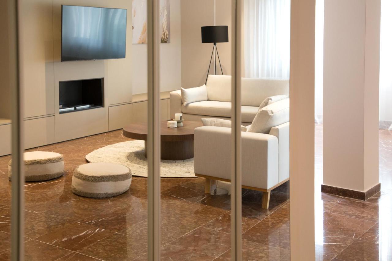 Athenais Luxury Apartment ภายนอก รูปภาพ