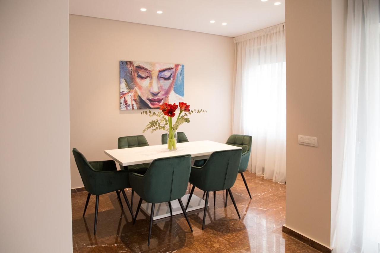 Athenais Luxury Apartment ภายนอก รูปภาพ