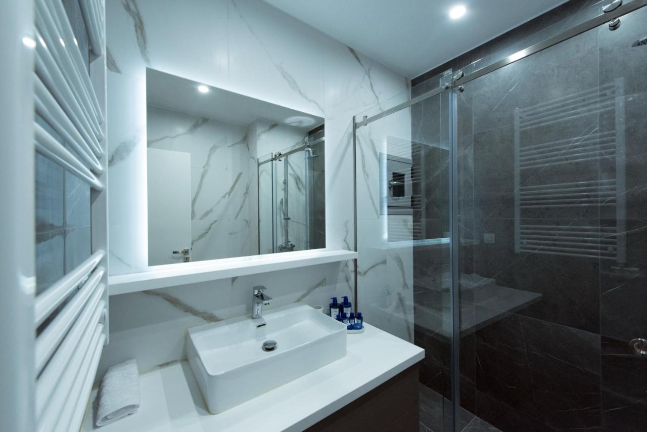 Athenais Luxury Apartment ภายนอก รูปภาพ